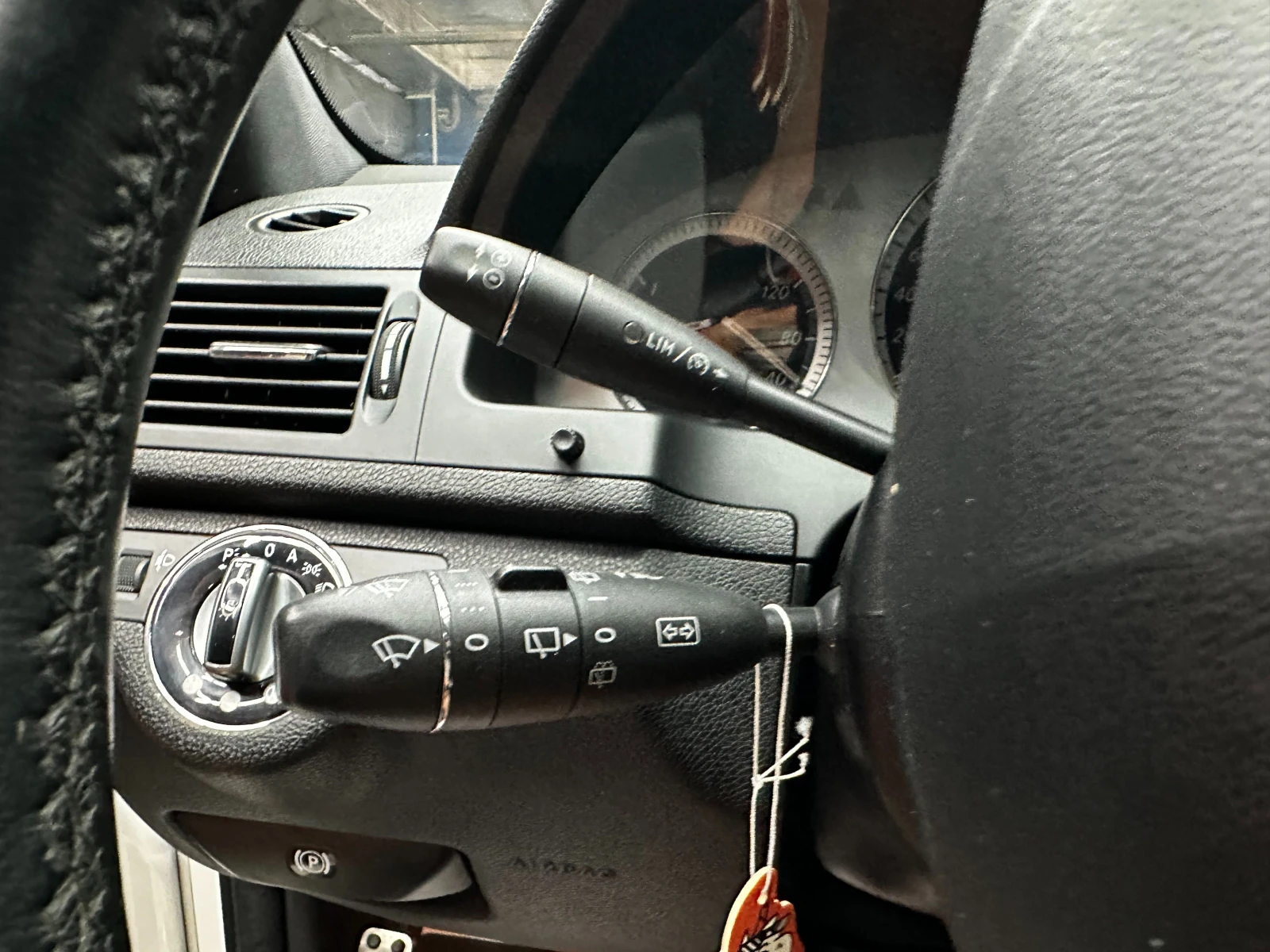 Mercedes-Benz C 320 AMG/Avantgarde/4matic, снимка 15 - Автомобили и джипове - 55553743