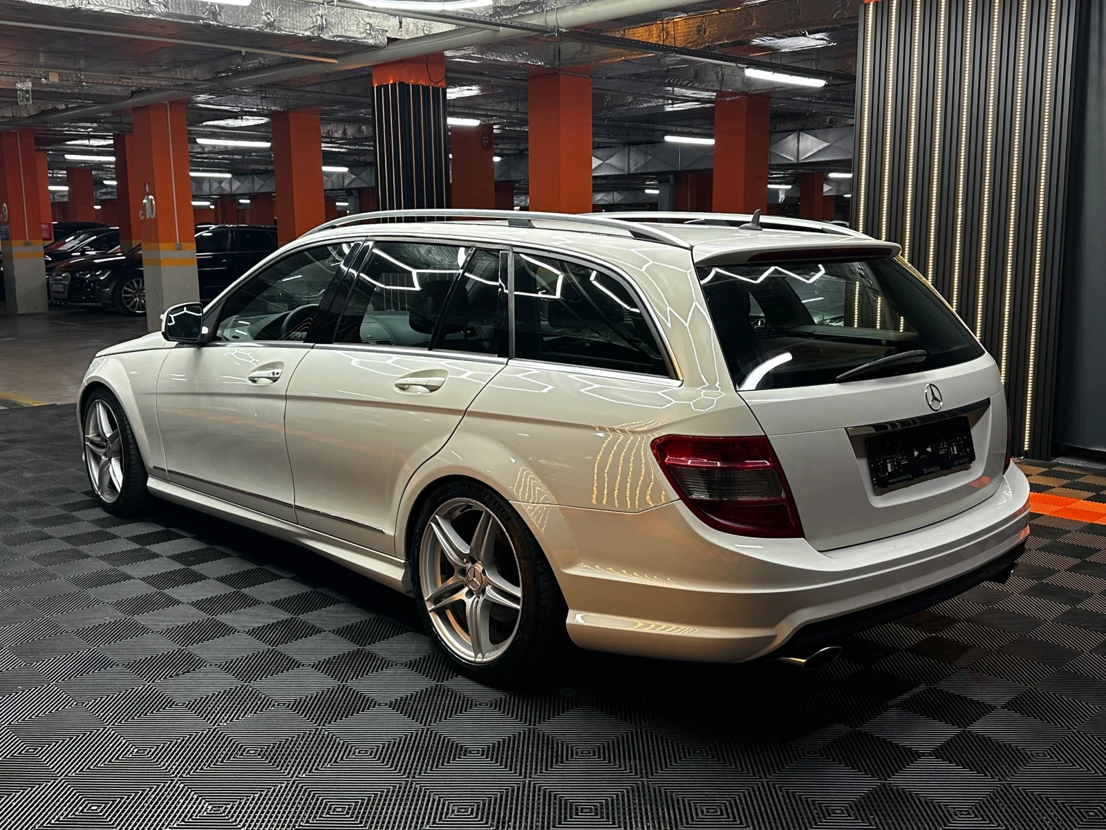 Mercedes-Benz C 320 AMG/Avantgarde/4matic, снимка 5 - Автомобили и джипове - 55553743
