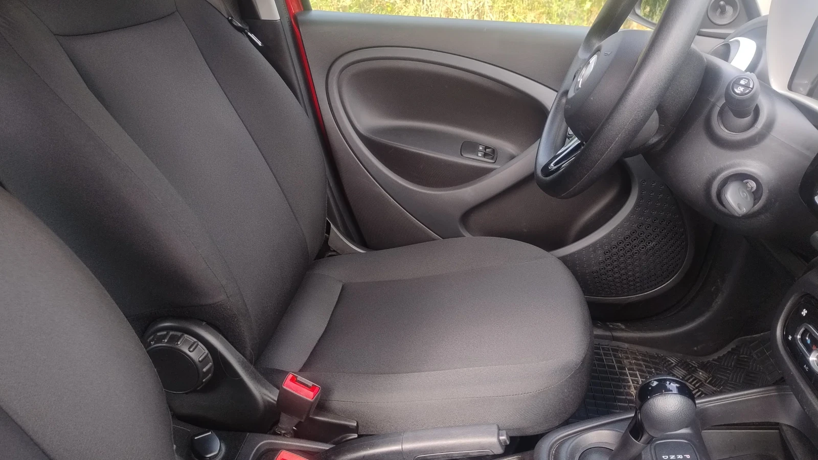 Smart Forfour, снимка 8 - Автомобили и джипове - 55873523