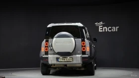 Land Rover Defender 110* D240* SE* КОЖА* ПОДГРЕВ* ПАНОРАМА* 360* LED*  | Auto.bg — изображение 4