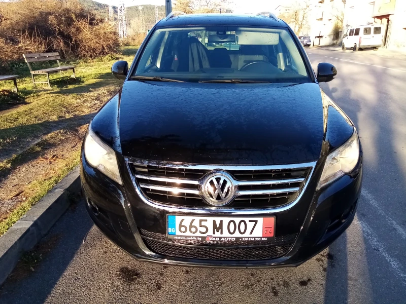 VW Tiguan 2.0д автомат панорама 4х4, снимка 3 - Автомобили и джипове - 48030606