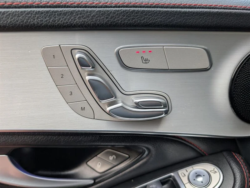 Mercedes-Benz GLC 43 AMG 4 MATIC * CARFAX* * АвтоКредит* (ЦЕНА ДО БГ), снимка 12 - Автомобили и джипове - 52564058