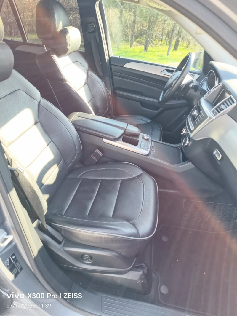 Mercedes-Benz ML 350 Безупречен, всчики екстри, снимка 13 - Автомобили и джипове - 52617411