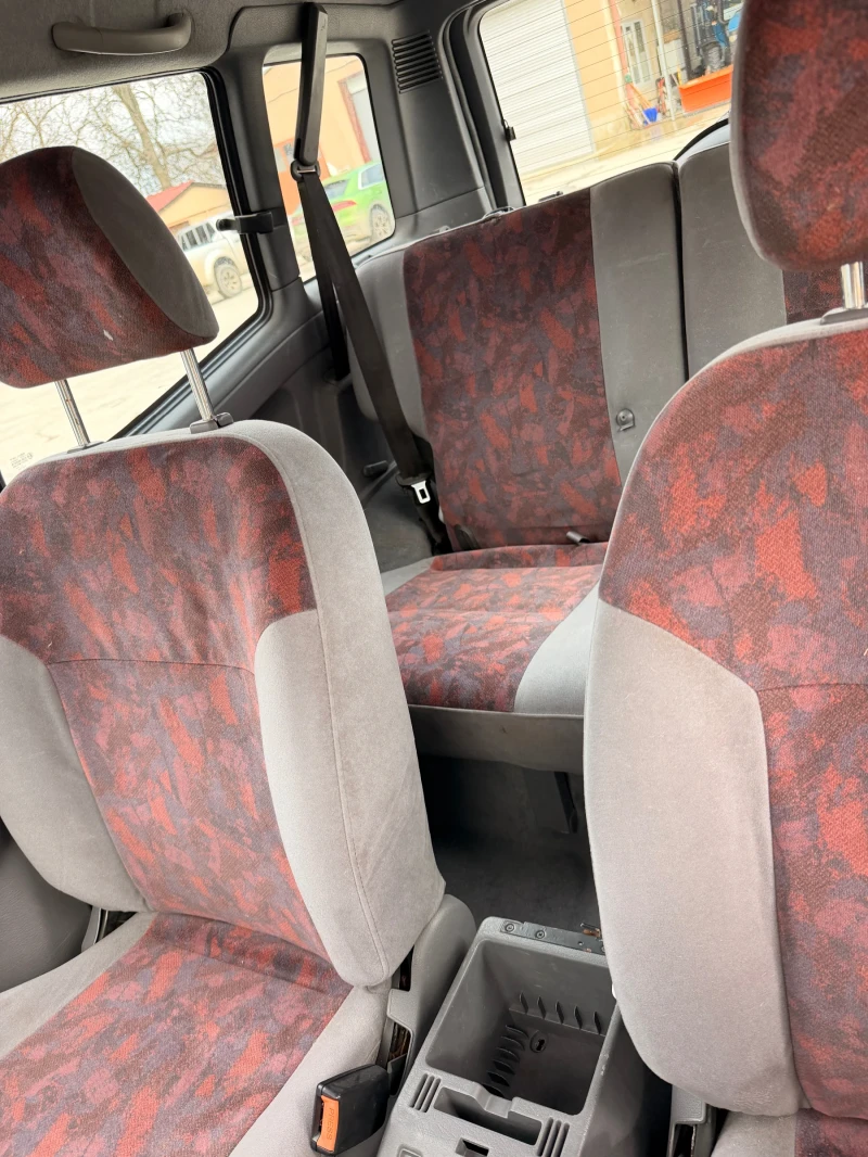 Nissan Terrano, снимка 16 - Автомобили и джипове - 53596662