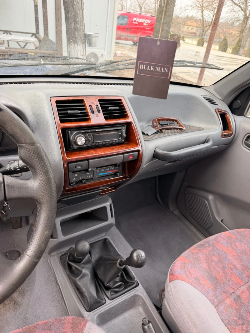 Nissan Terrano, снимка 15 - Автомобили и джипове - 53596662