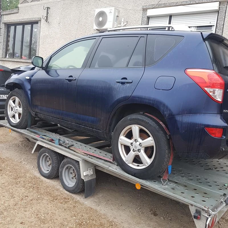 Toyota Rav4 2.2D4D, снимка 3 - Автомобили и джипове - 33352624