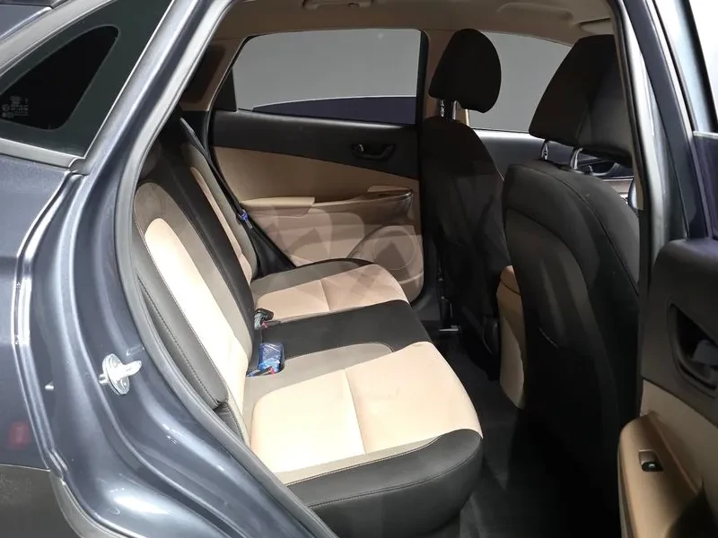 Hyundai Kona 1.6Т, снимка 12 - Автомобили и джипове - 54253024