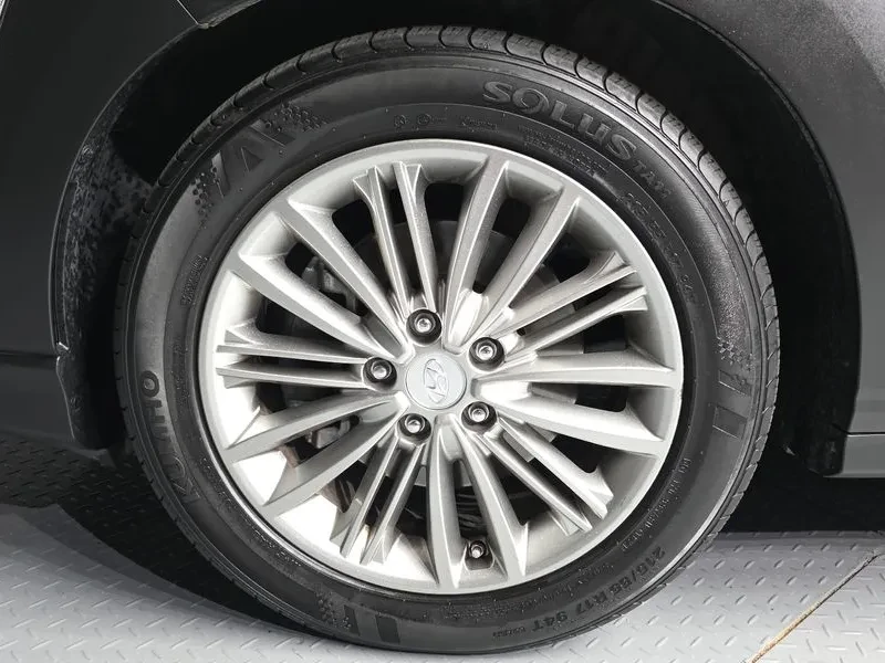 Hyundai Kona 1.6Т, снимка 5 - Автомобили и джипове - 54253024