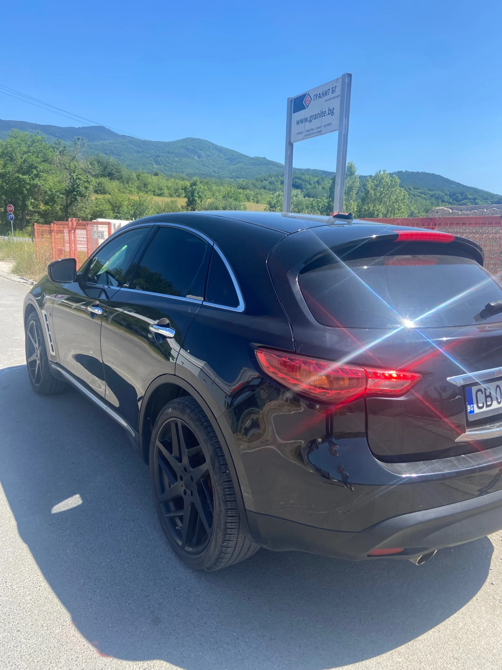 Infiniti QX70 3.7 - изображение 2