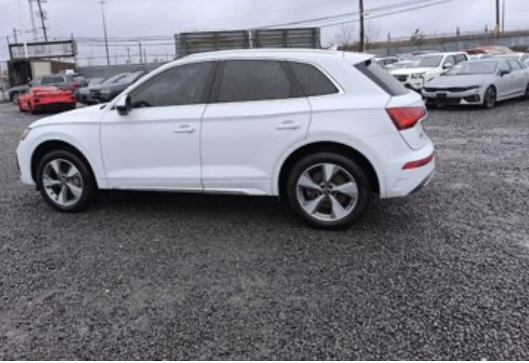 Audi Q5  Quattro Premium Multipurpose Passenger Vehicle (M - изображение 4