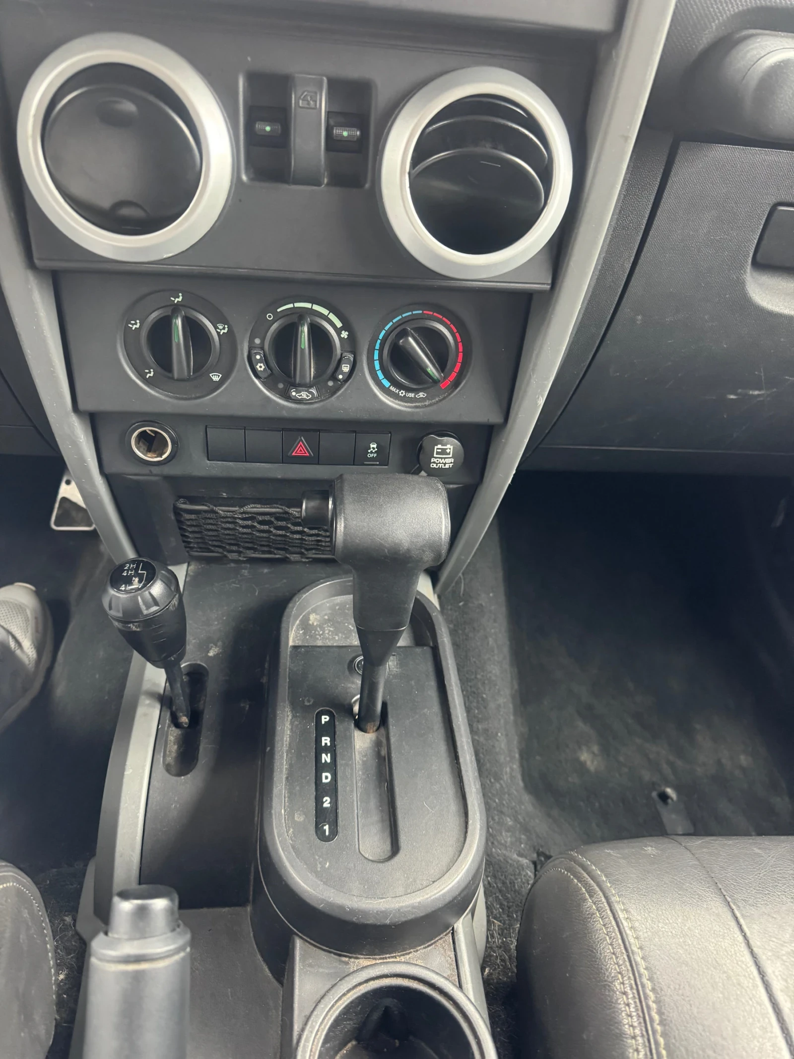 Jeep Wrangler 3.8 Sahara | Mobile.bg � ����������� 13