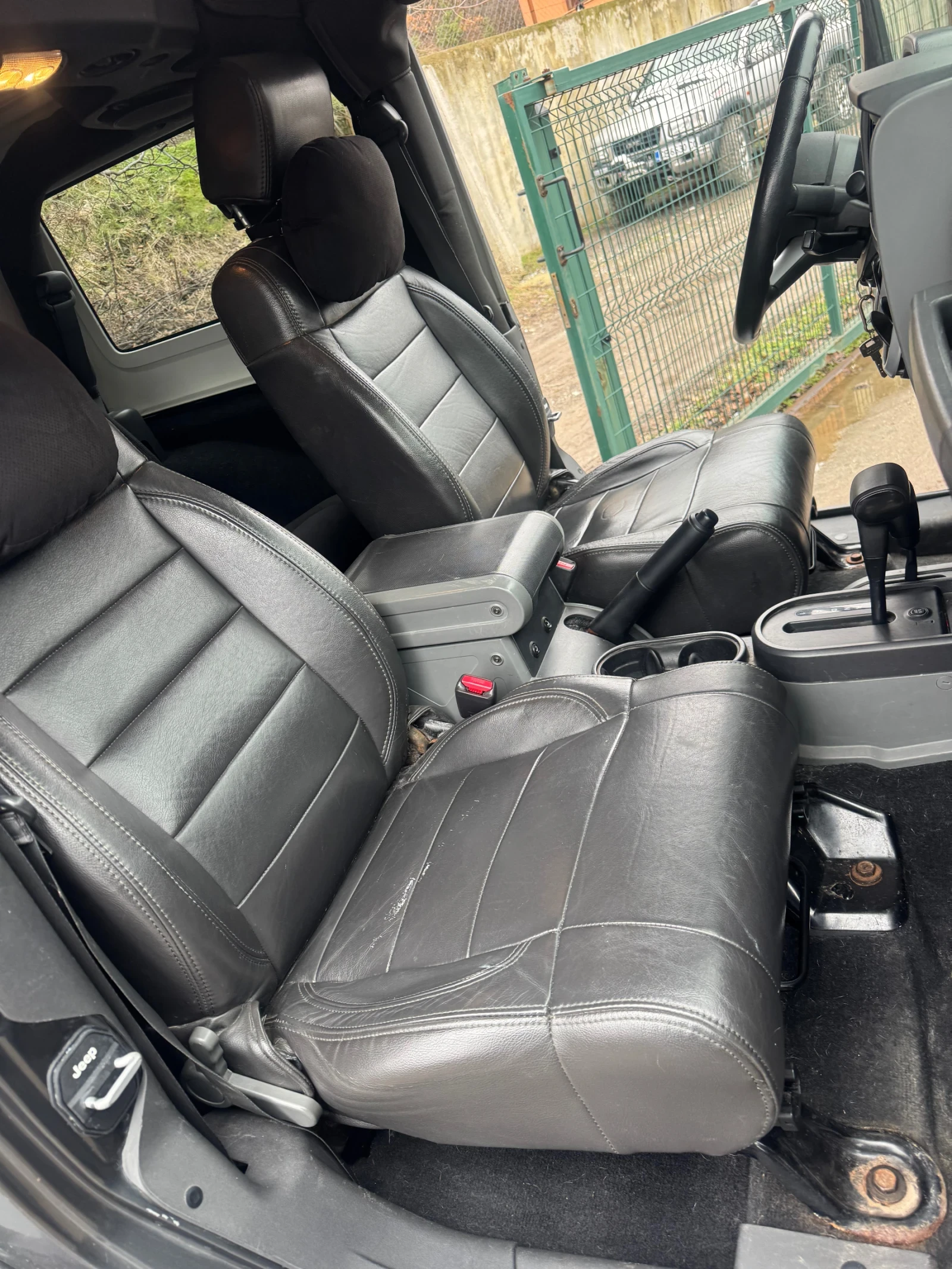 Jeep Wrangler 3.8 Sahara - изображение 7