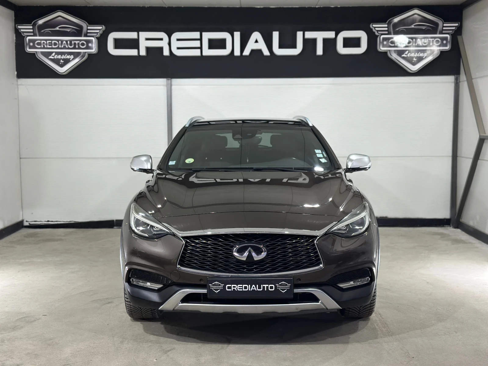 Infiniti QX30 * AUTO-NAVI-PANO* 4x4, снимка 2 - Автомобили и джипове - 54144068