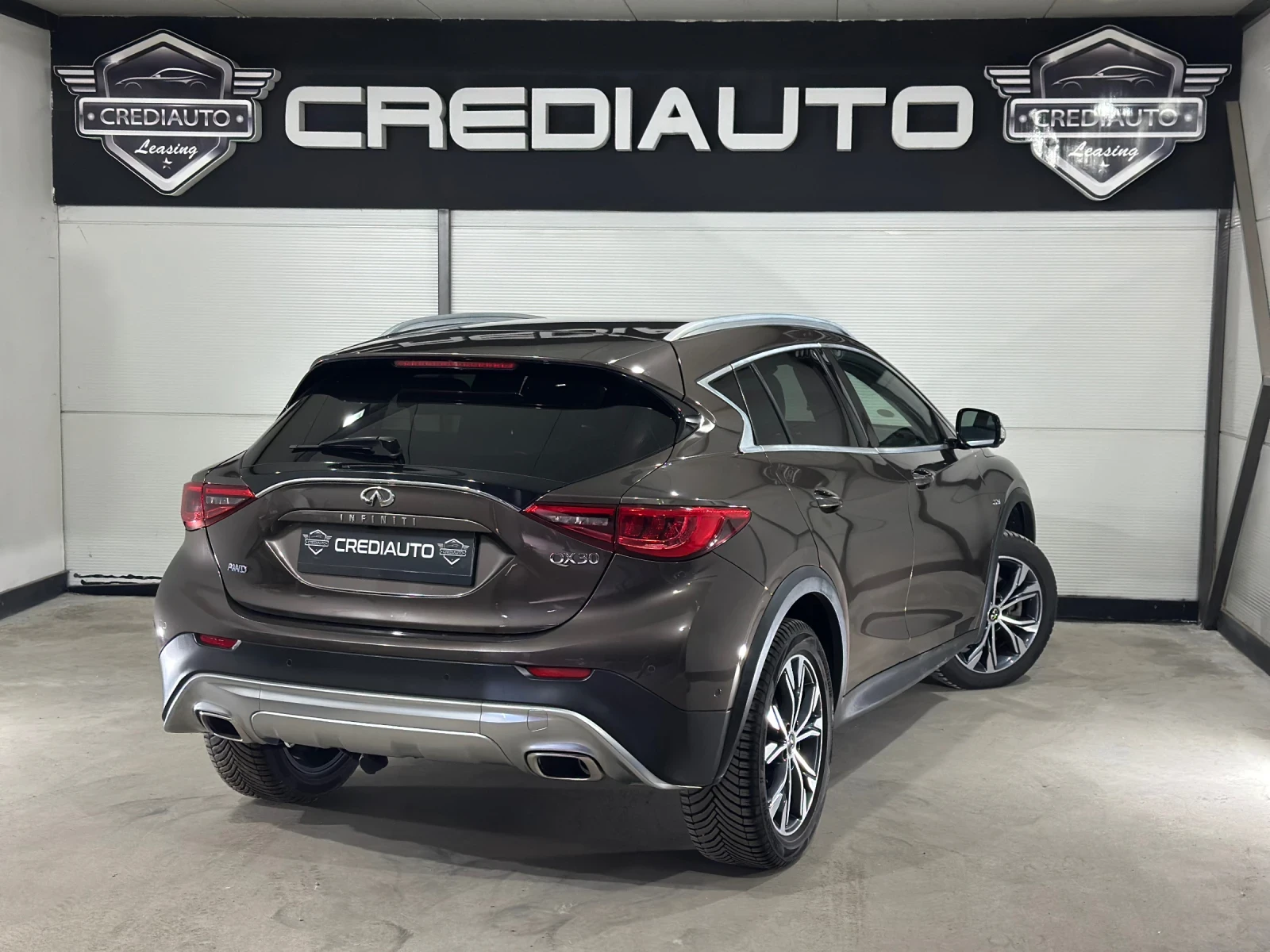 Infiniti QX30 * AUTO-NAVI-PANO* 4x4, снимка 6 - Автомобили и джипове - 54144068