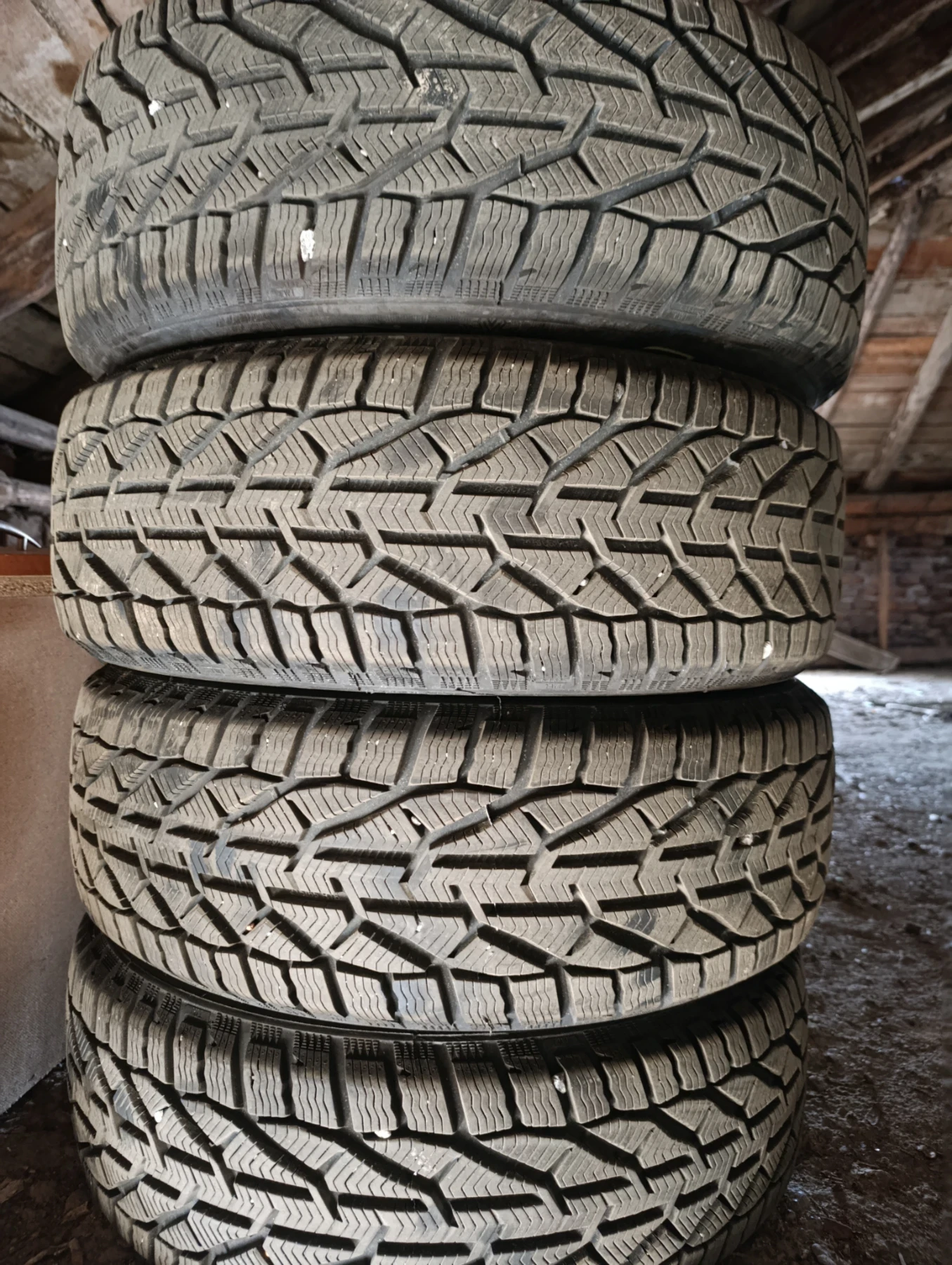 Daihatsu Terios 1.3 Газ 4х4, снимка 11 - Автомобили и джипове - 54597659