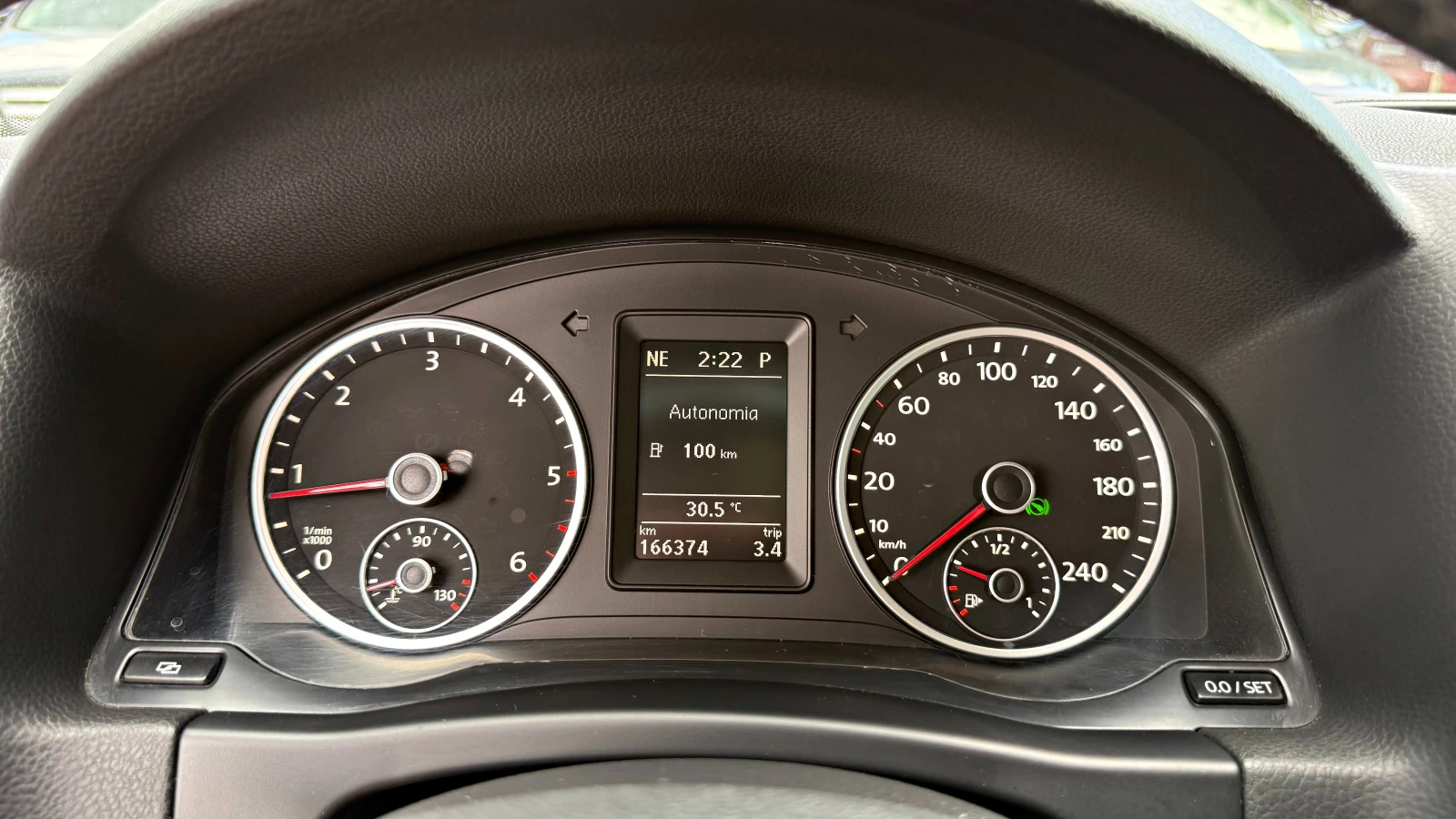 VW Tiguan 2.0TDI 4X4 DSG ПАНОРАМА, снимка 10 - Автомобили и джипове - 54824669
