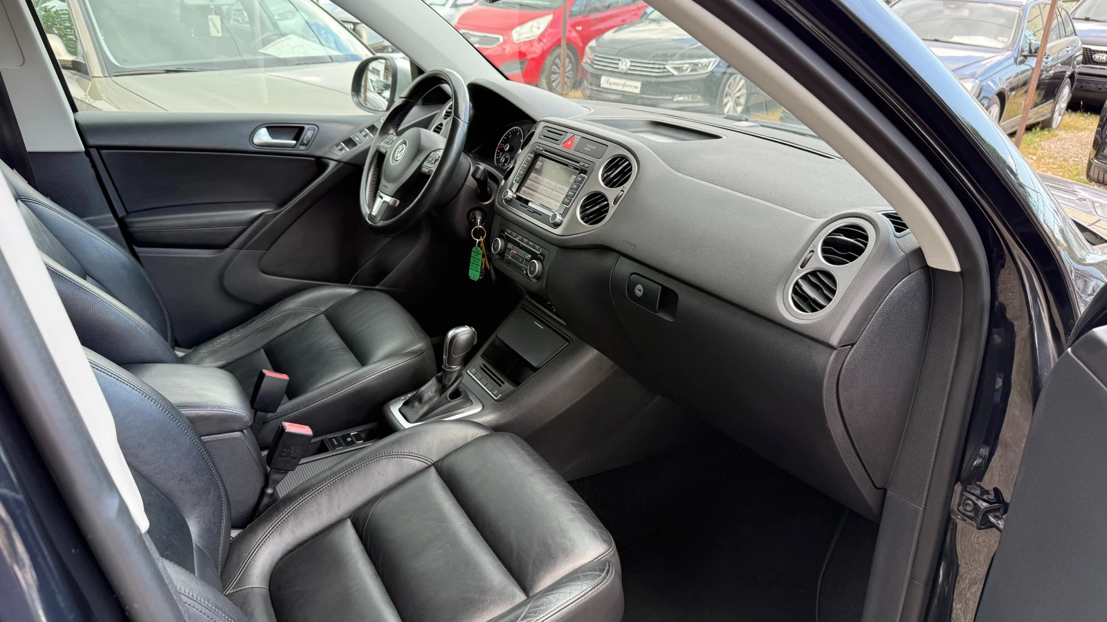 VW Tiguan 2.0TDI 4X4 DSG ПАНОРАМА, снимка 8 - Автомобили и джипове - 54824669