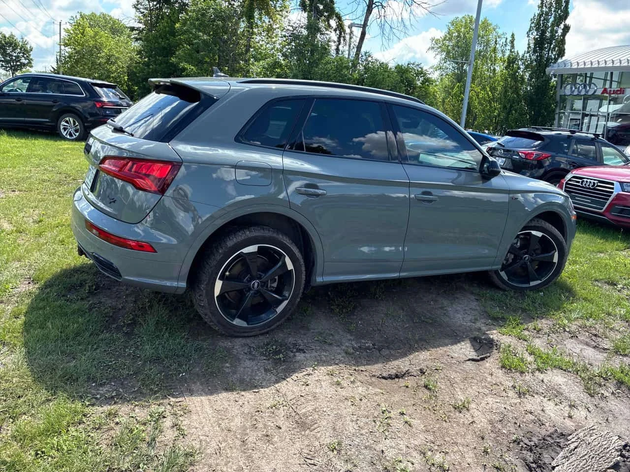 Audi Q5 * PROGRESSIV * ПОДГРЕВИ * CARFAX * ПАНО * , снимка 3 - Автомобили и джипове - 55015440