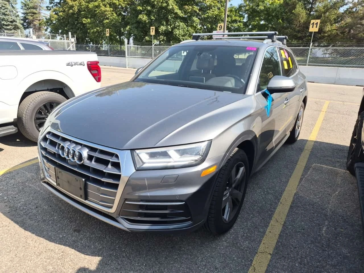 Audi Q5 * TECHNIK * CARFAX * 