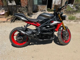 ����� �� �������� �� Triumph Speed Triple