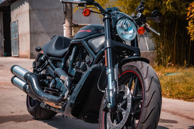 Harley-Davidson VRCS Night Rod Special Guns N  Roses, снимка 1 - Мотоциклети и мототехника - 48811030