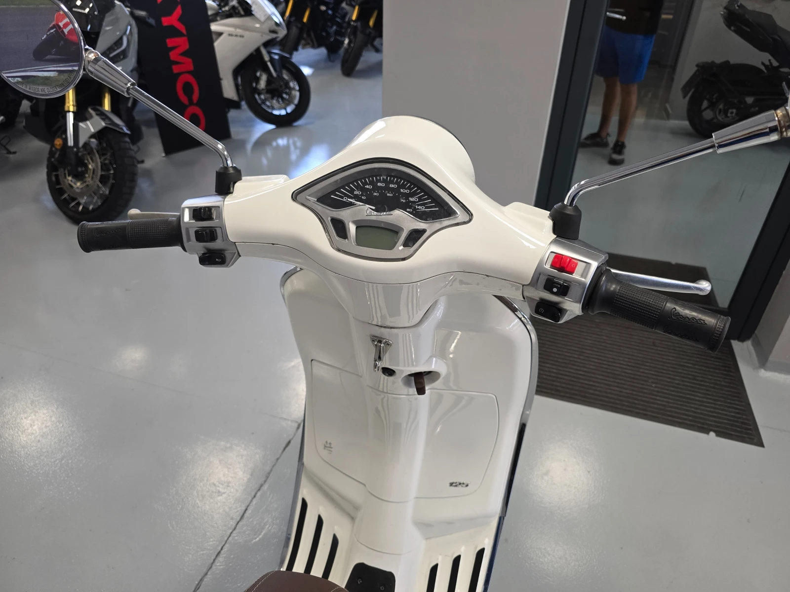 Vespa Primavera 125ie, 3V, ABS, 2017г. - изображение 10