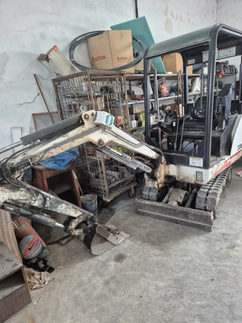 Багер Bobcat 320, снимка 4 - Индустриална техника - 49759304