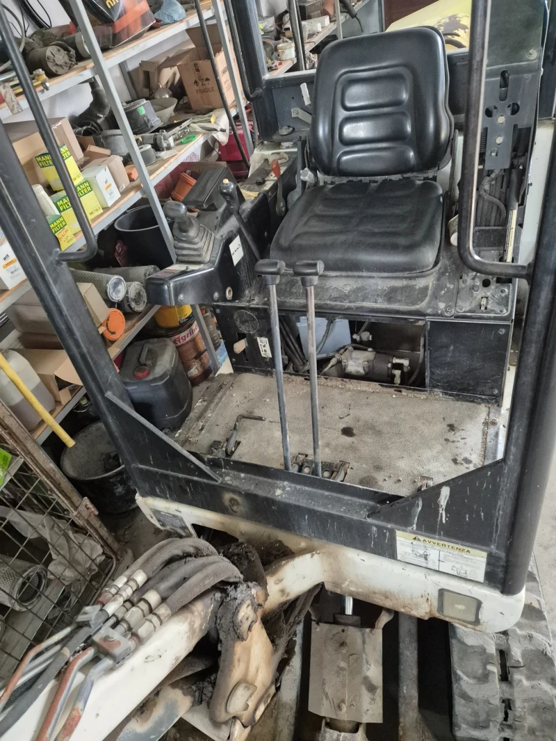 Багер Bobcat 320, снимка 2 - Индустриална техника - 49759304