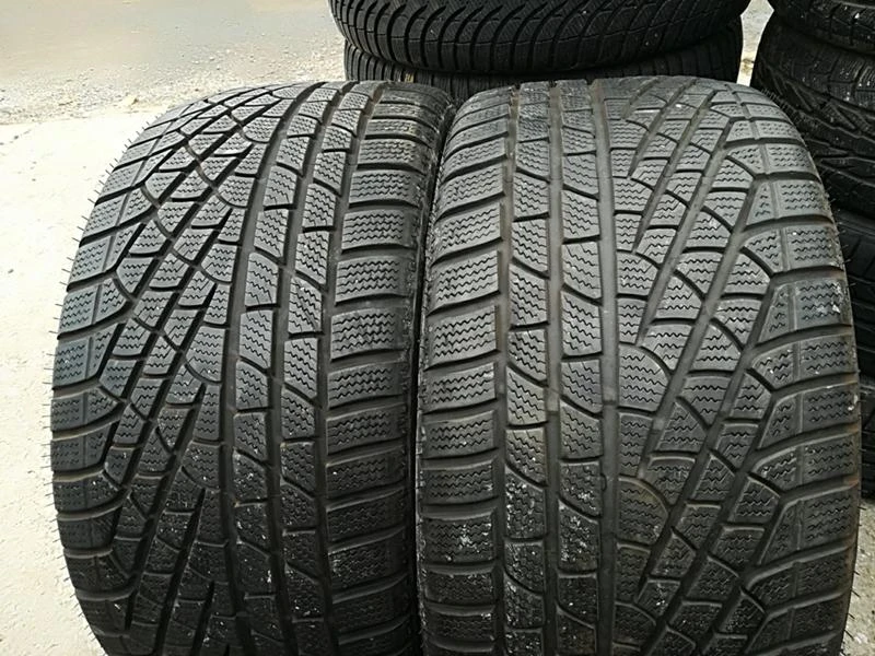 Гуми Зимни 285/40R19, снимка 1 - Гуми и джанти - 23684824