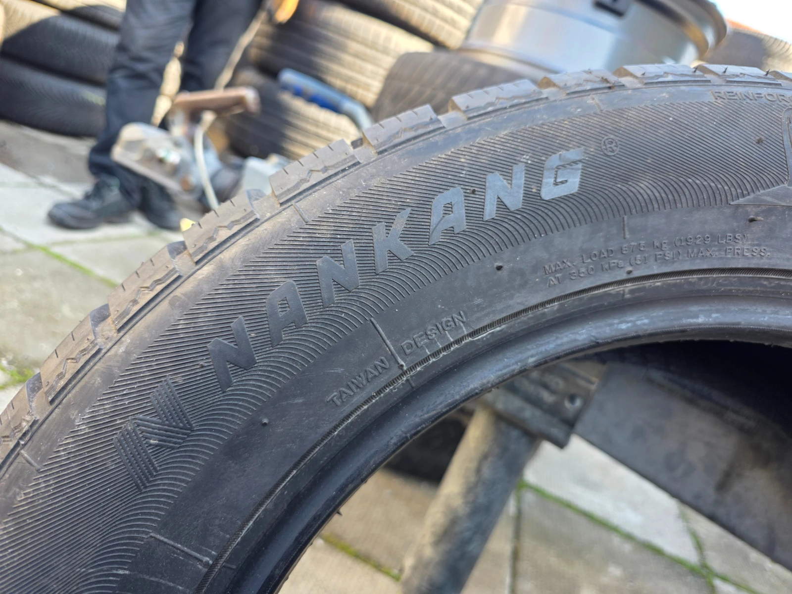 Гуми Зимни 255/60R17, снимка 7 - Гуми и джанти - 54731506