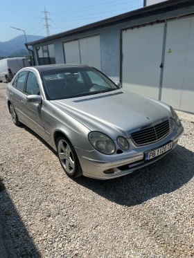     Mercedes-Benz E 270  
