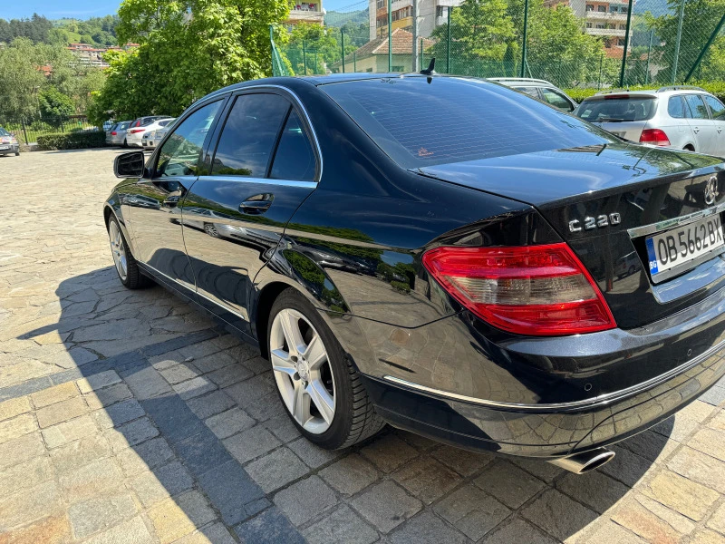 Mercedes-Benz C 220, снимка 5 - Автомобили и джипове - 47478881