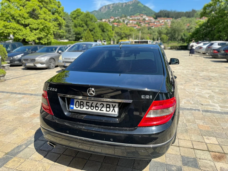 Mercedes-Benz C 220, снимка 9 - Автомобили и джипове - 47478881