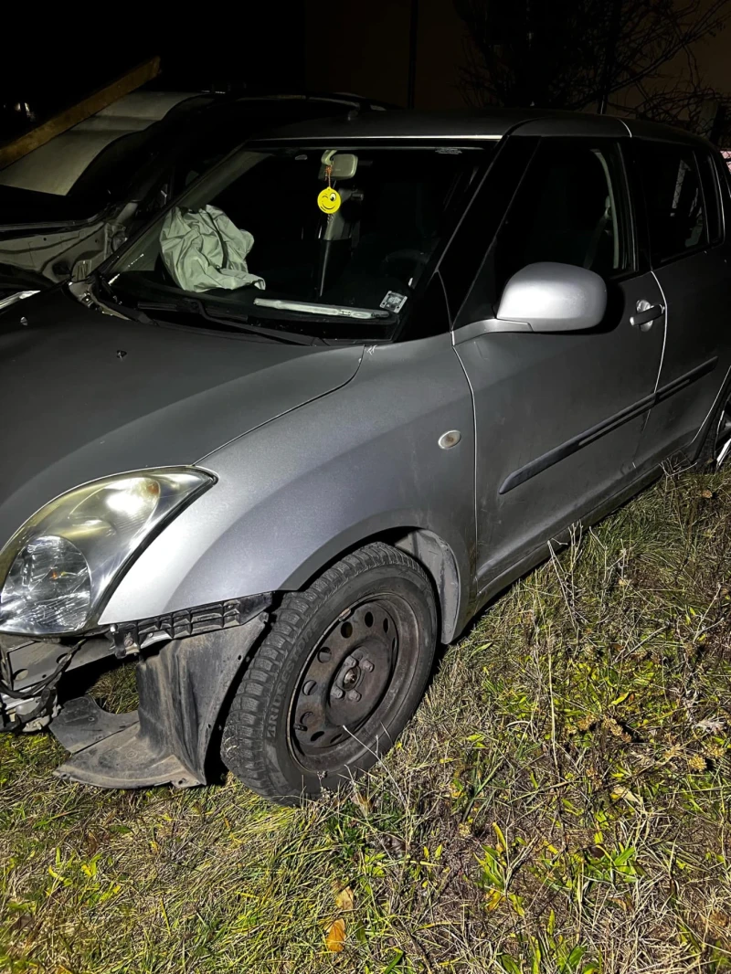 Suzuki Swift 1.3 92кс, снимка 3 - Автомобили и джипове - 48133700