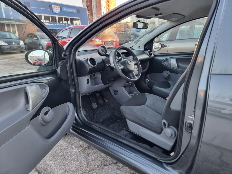 Toyota Aygo 1.4 HDI, снимка 10 - Автомобили и джипове - 48386959