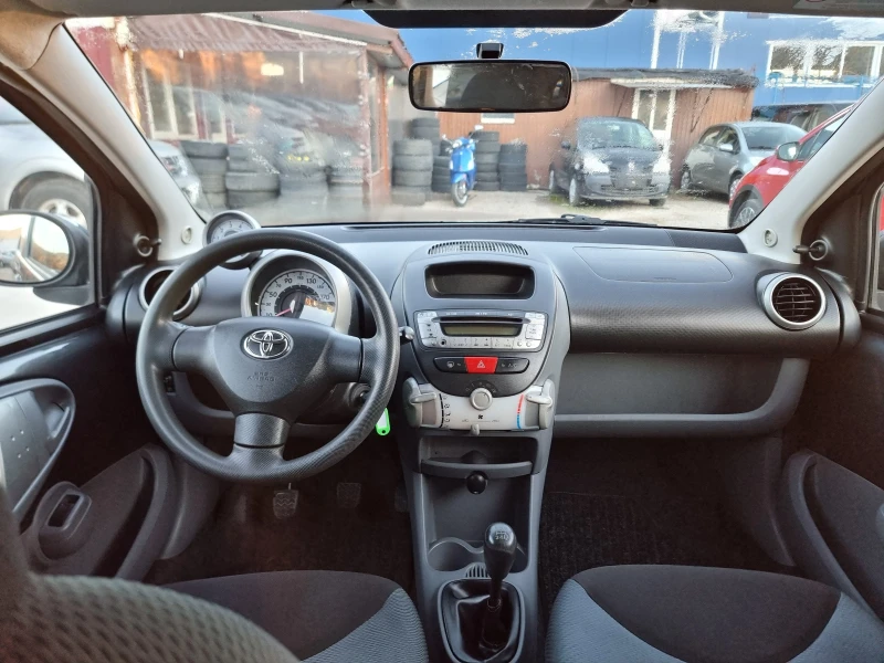 Toyota Aygo 1.4 HDI, снимка 13 - Автомобили и джипове - 48386959