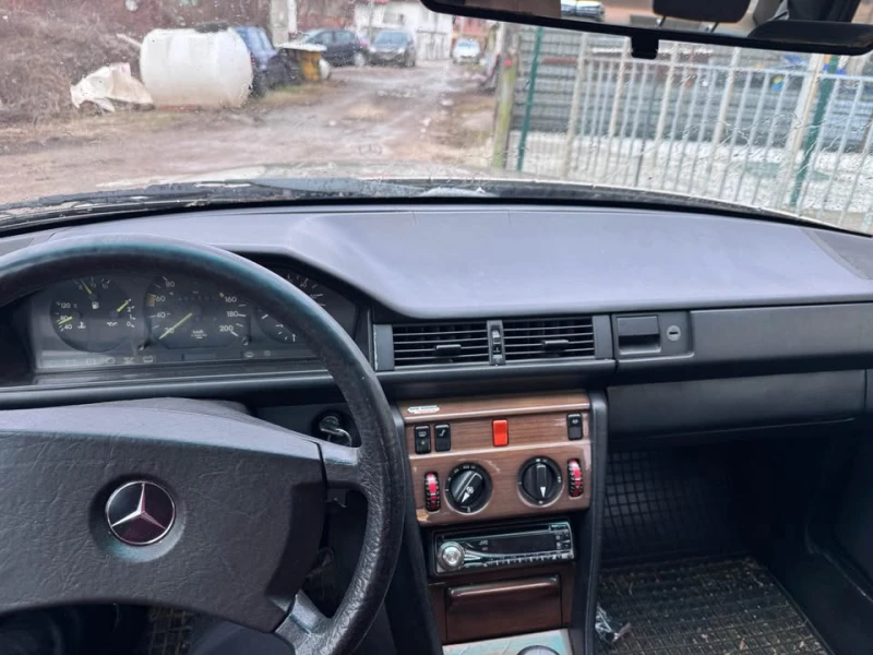 Mercedes-Benz 124, снимка 9 - Автомобили и джипове - 48802200