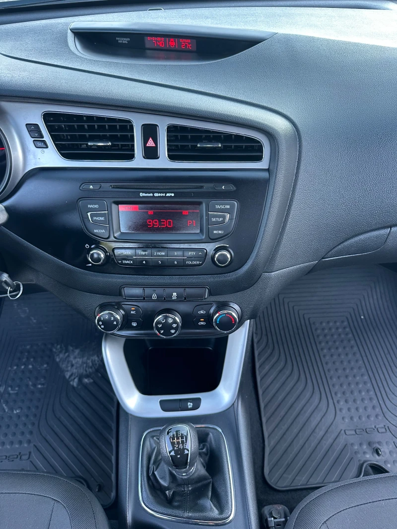 Kia Ceed 1.4CRDI 90kc FACE, снимка 13 - Автомобили и джипове - 50537220