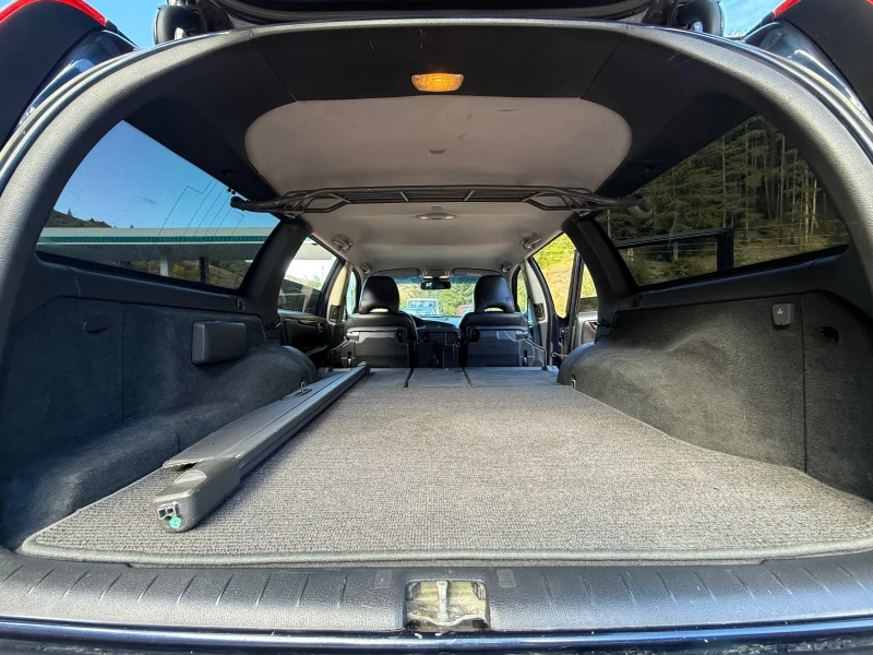Volvo Xc70 D5 AWD , снимка 16 - Автомобили и джипове - 51968678