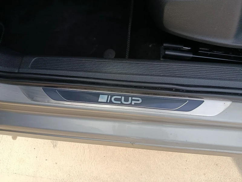 VW Golf 1.6TDI EURO6 NAVI CUP, снимка 13 - Автомобили и джипове - 52322708