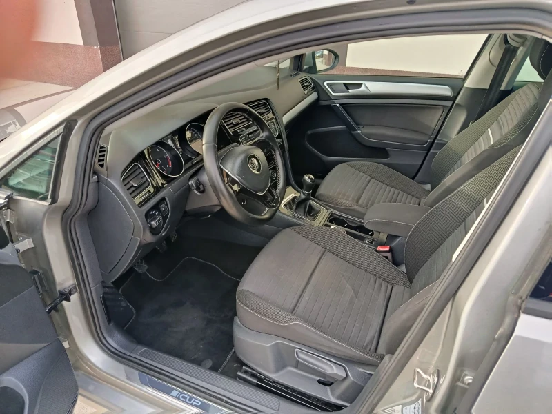 VW Golf 1.6TDI EURO6 NAVI CUP, снимка 11 - Автомобили и джипове - 52322708