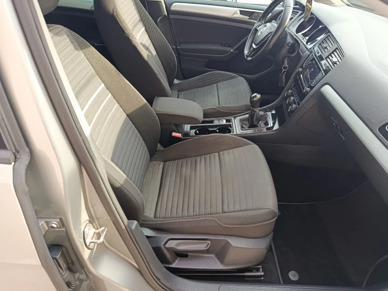 VW Golf 1.6TDI EURO6 NAVI CUP, снимка 10 - Автомобили и джипове - 52322708