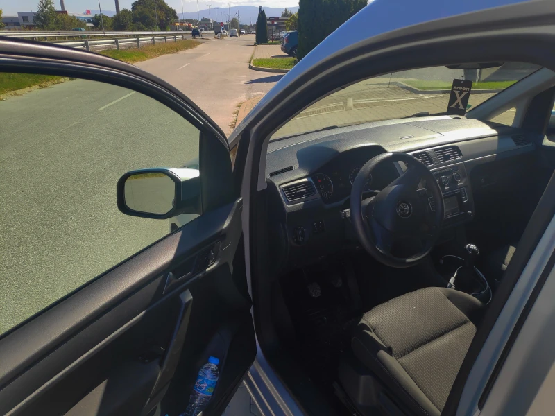 VW Caddy MAXI 6+ 1, снимка 12 - Автомобили и джипове - 52413933