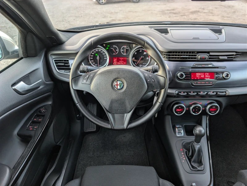 Alfa Romeo Giulietta 2.0JTDm-2* 170кс.* Q2diff, снимка 10 - Автомобили и джипове - 52424932