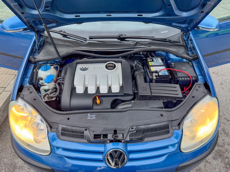 VW Golf 1.9 TDI , снимка 2 - Автомобили и джипове - 52683941