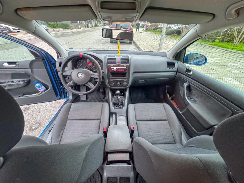 VW Golf 1.9 TDI , снимка 9 - Автомобили и джипове - 52683941