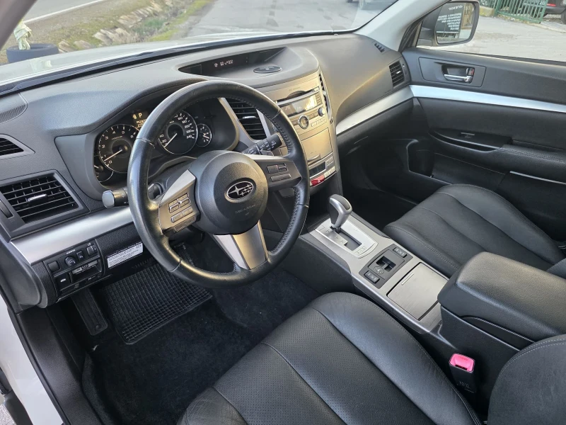 Subaru Outback 2.5i Bi-Fuel Exclusive , снимка 7 - Автомобили и джипове - 53113591