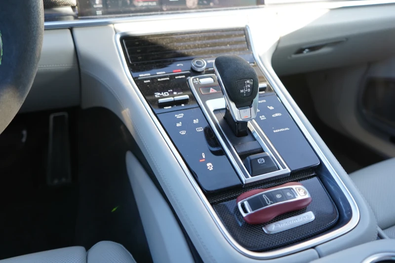 Porsche Panamera TURBO S* APPROVED* BURM* 360CAM* PANO* DISTR* CARB, снимка 13 - Автомобили и джипове - 53166369