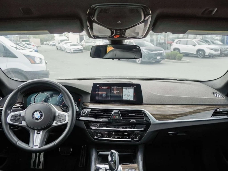 BMW 530E * xDrive * CARFAX * БЕЗ ПЪРВОНАЧАЛНА ВНОСКА, снимка 12 - Автомобили и джипове - 53214034