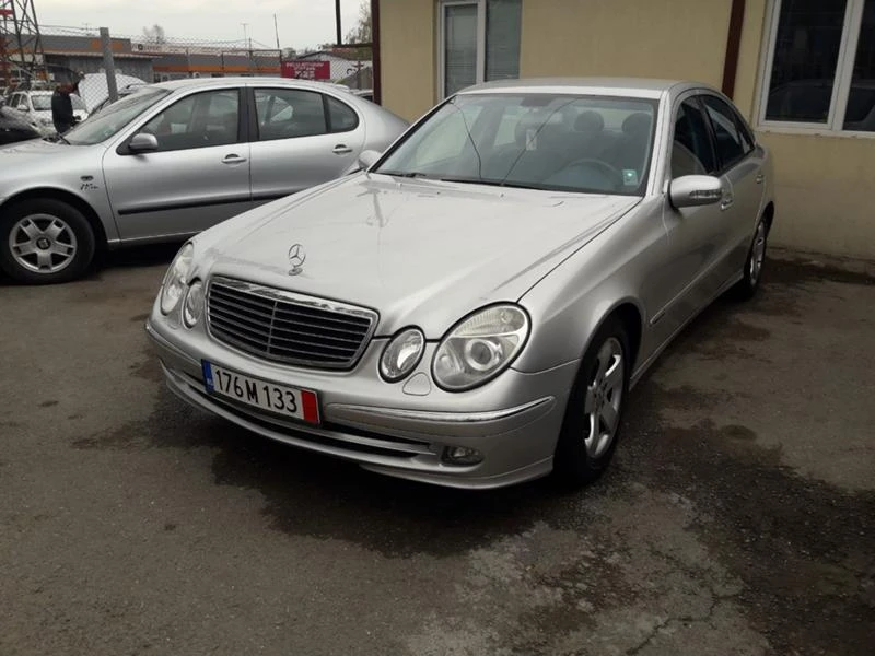 Mercedes-Benz E 320 Avantgarde, снимка 3 - Автомобили и джипове - 35336272